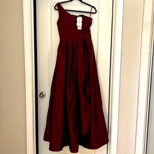 One shoulder merlot gown